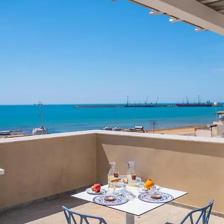 Vega Sul Mare - *
